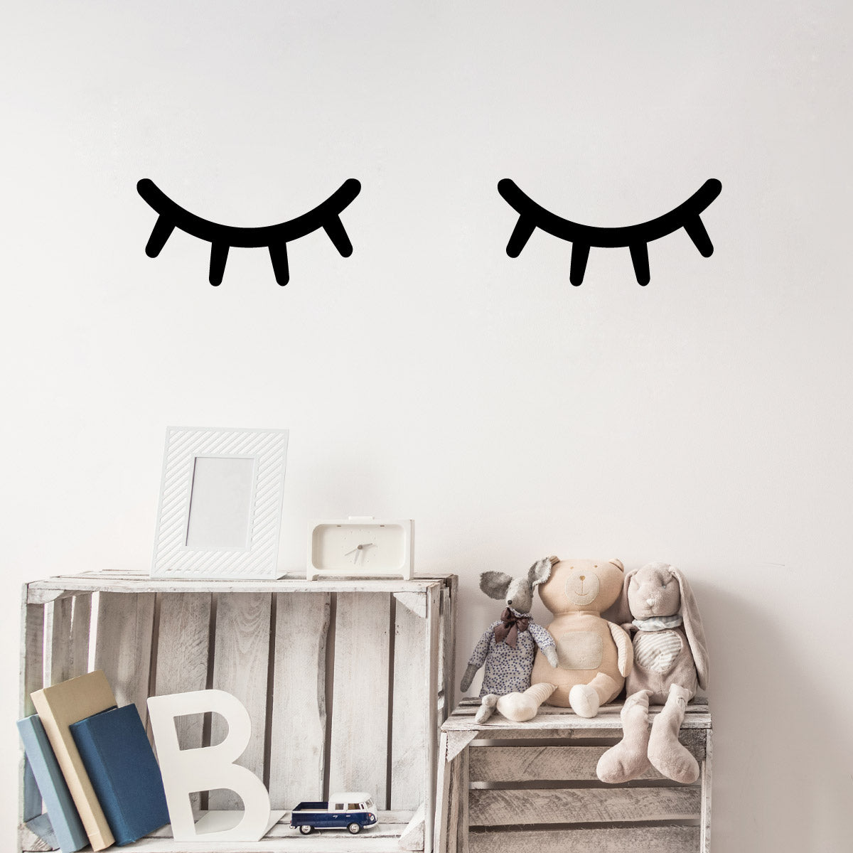 CraftsStar Sleepy Eyes Wall Stencil in Kids Bedroom